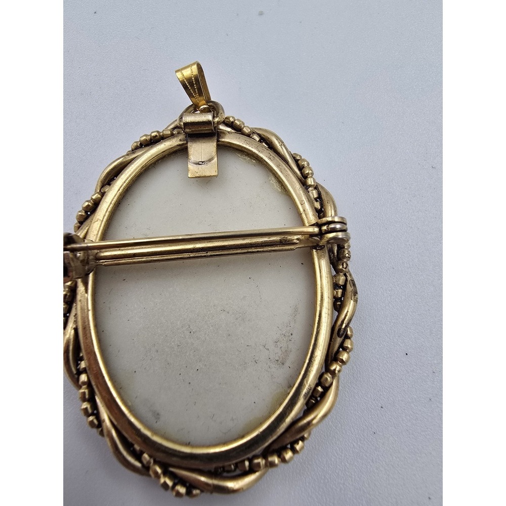 Vintage Hand Painted Floral Brooch Pin Pendant Gold Tone Blue Flowers Signed - Picture 6 of 6